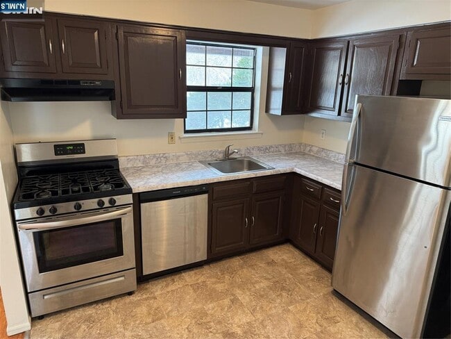 Photo - 252 Collignon Way Unidad 1A