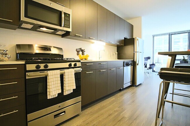 Photo - 618 N Wells St