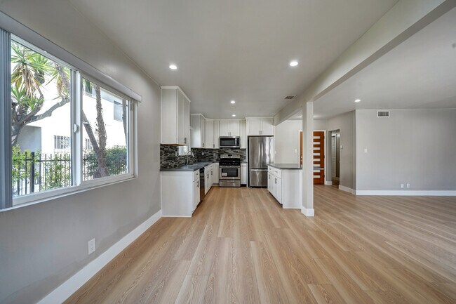 Photo - 2040 S Sherbourne Dr Unit 6