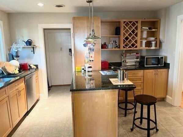 10 Duxbury Rd