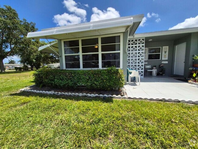 Building Photo - 910 South Dr Rental
