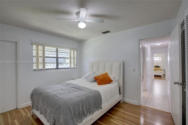 Photo - 418 SE 4th St