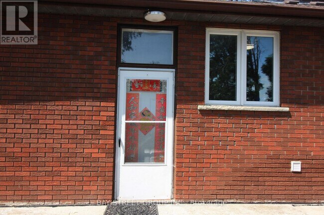 Photo - 12973 Warden Ave.