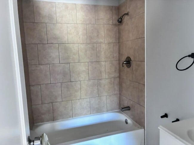 Photo - 70 Lakeside Dr