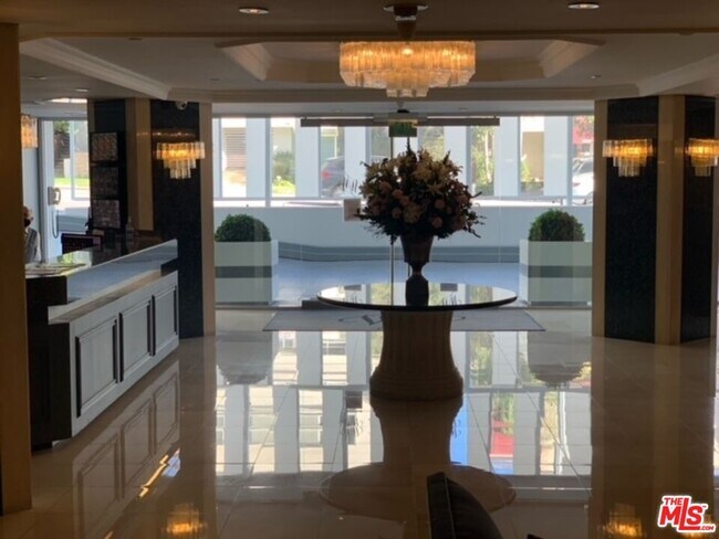 Photo - 10660 Wilshire Blvd Unidad L3