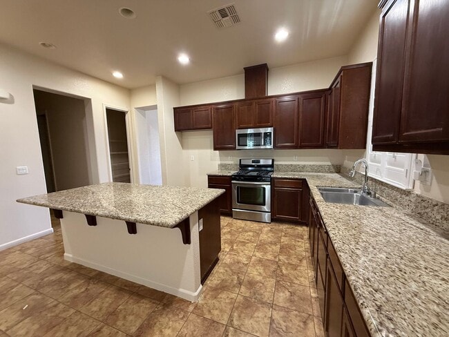 Photo - 1487 Highland Dr