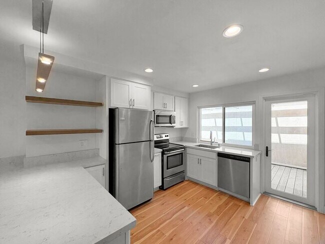Photo - 8320 Via Sonoma Unit #83