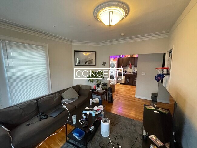 Photo - 839 Parker St Unit 3