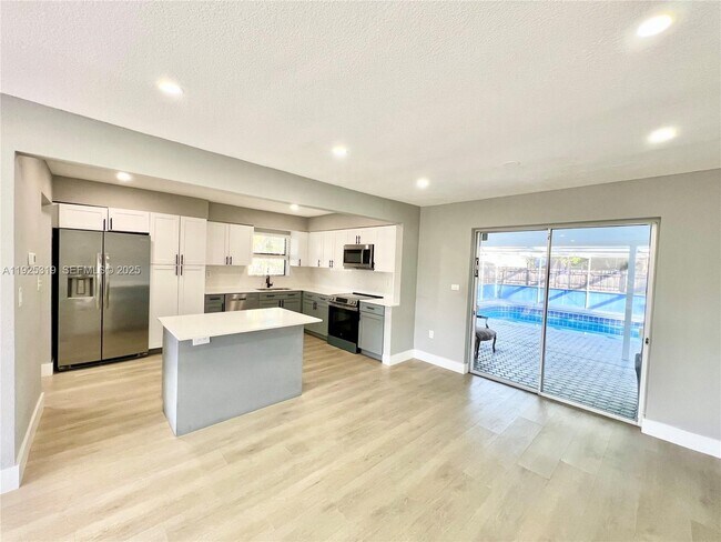 Photo - 3801 N 66th Ave