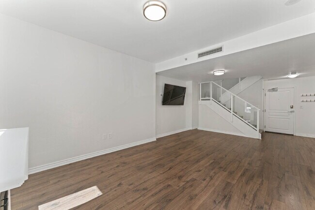 Photo - San Diego- Downtown- La Vita – Little Ital... Unit # 2