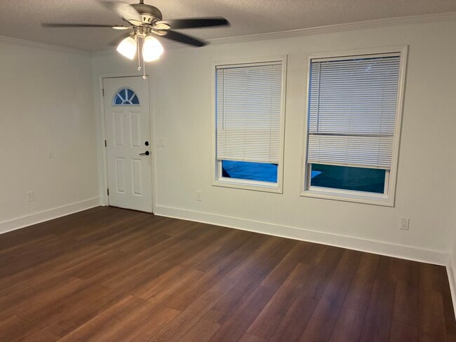 Photo - 121 Jackson Blvd #2