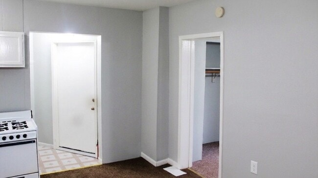 Photo - 316 3rd Ave W