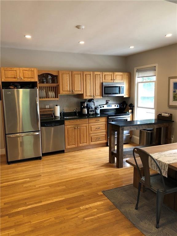 Building Photo - 47 8th St Rental