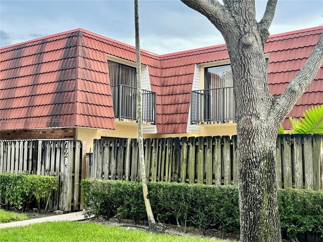 Building Photo - 721 NW 99th Cir