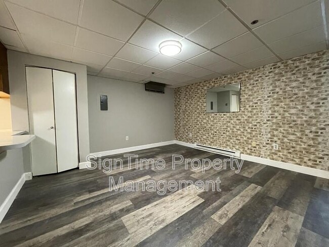 Photo - 69 Broadway Unit Apt B