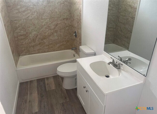 Photo - 1104 Duncan Ave