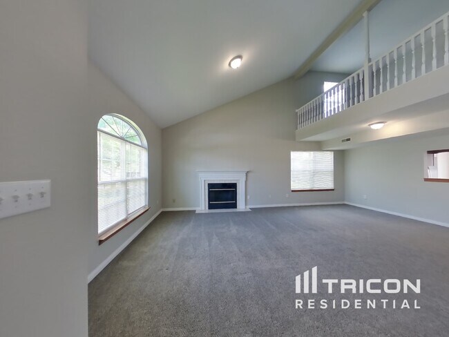 Photo - 1421 Locke Bend