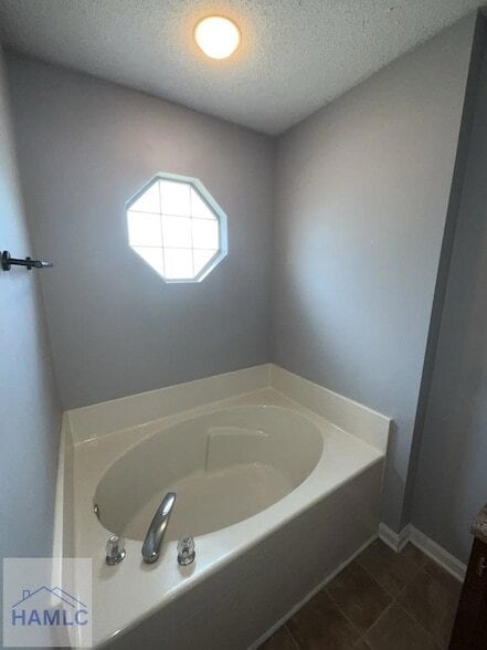 Photo - 215 Bridgemont Way