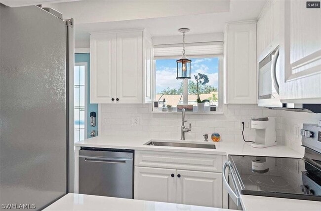 Photo - 476 Bristle Cone Ln