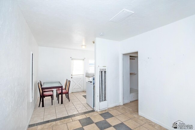 Photo - 531 S 1st Ave