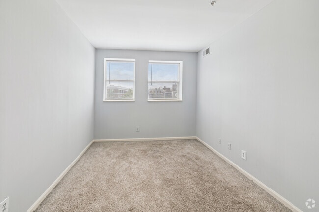 2BR, 1BA - 750SF - Primary Bedroom