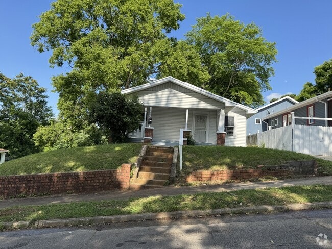 Building Photo - 1249 Waverly St Rental