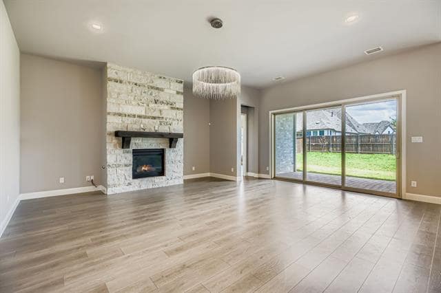 Photo - 2022 Coventry Dr