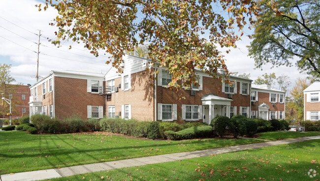 Brownstone and Main Union Apartments