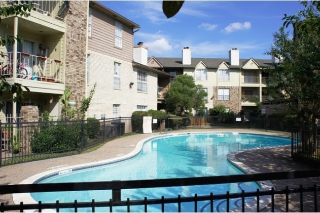 Photo - Braeburn Terrace