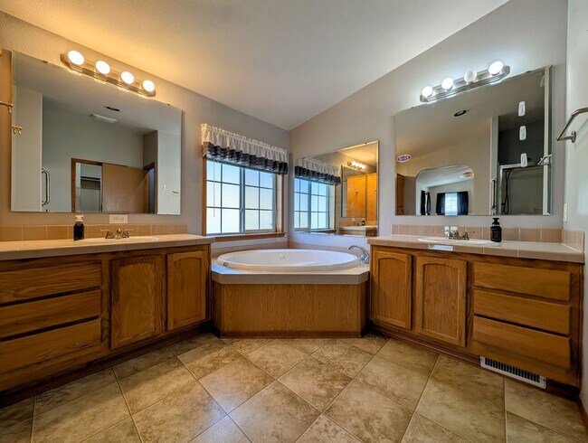 Photo - Beautiful 4-Bed, 2.5-Bath Home with Fenced Yard in Sunnyslope!