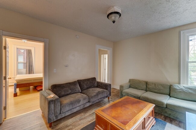 Photo - 22 Lynwood Pl Unit 1st Floor