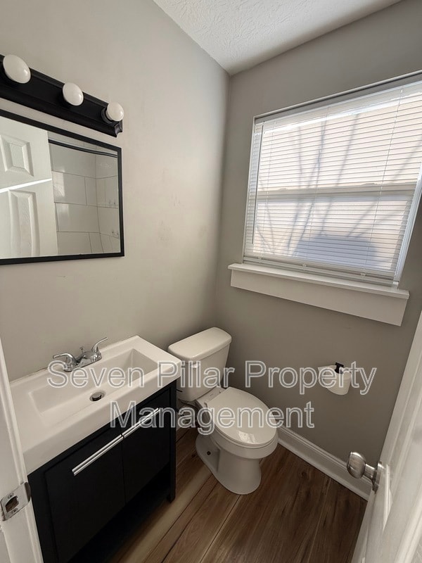 Photo - 1046 Republic Ave