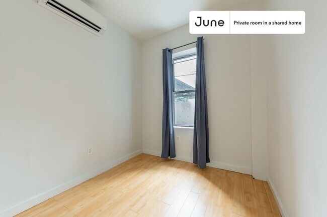 Photo - Room in Shared 4 bed/2 bath home Unidad D