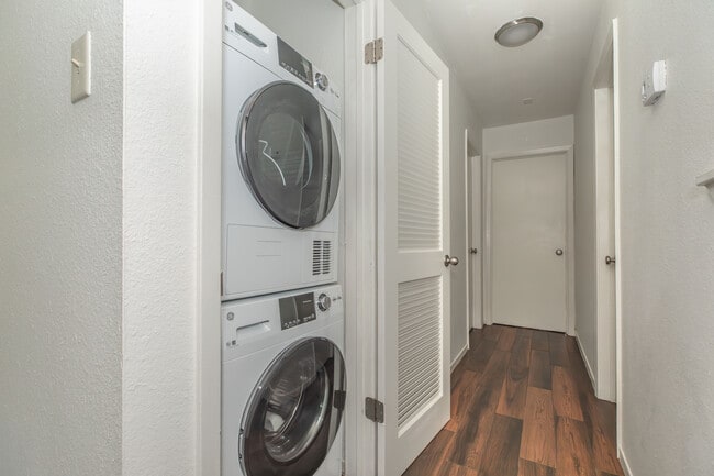 Photo - Regency Place Apartments