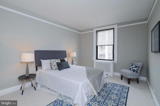 Photo - 2031 Locust St Unidad 1504