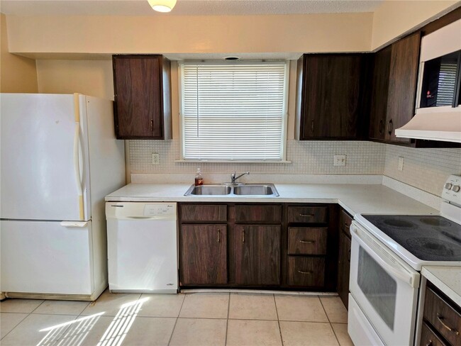 Photo - 13415 Land O Woods Dr Unit 5