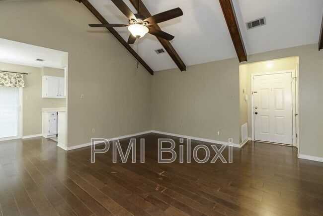Photo - 776 Whitney Dr