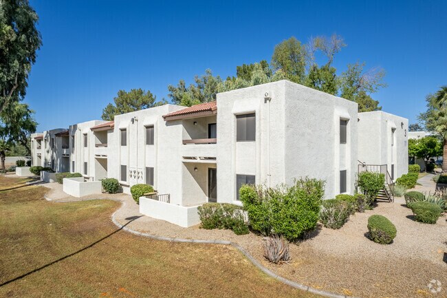 Photo - Saddletree Apartments