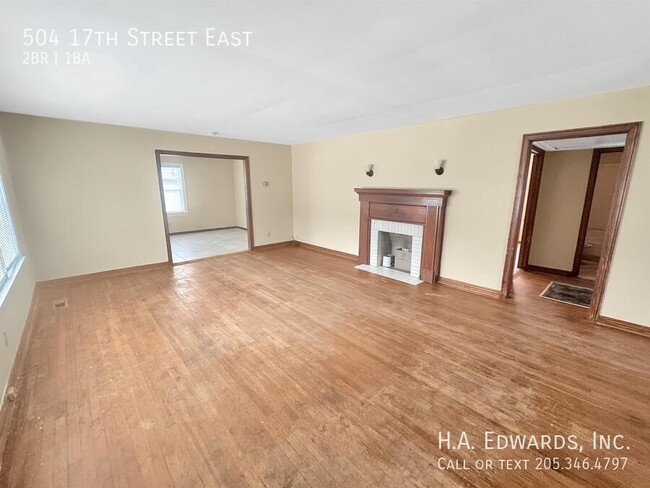 Photo - 504 17th St E