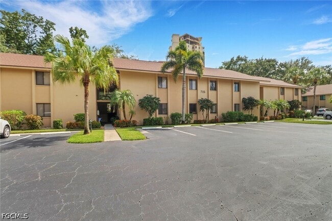 Photo - 7115 Lakeridge Ct Unit 110