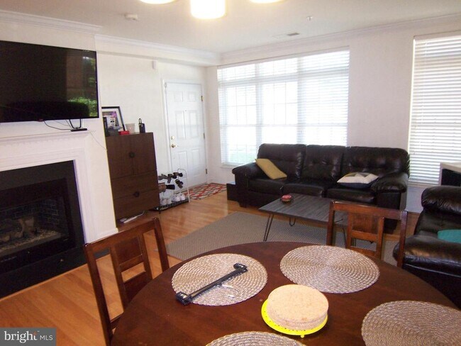 Photo - 4618 Battenburg Ln Unidad 731