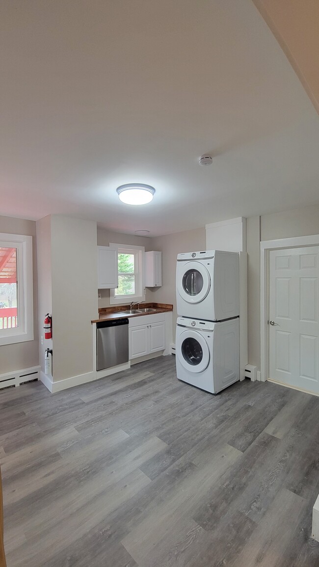 Photo - 1130 US-4 Unit 4