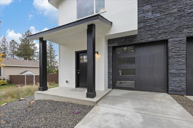 Photo - Modern Comfort Meets Urban Convenience – Brand New 3-Bedroom Townhome in Lower South Hill