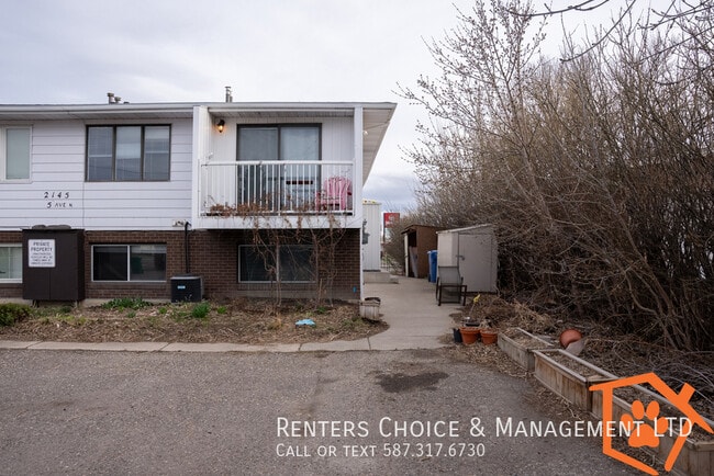 Building Photo - 2 Bedroom Cat Friendly, Assigned Parking Insuite Laundry,