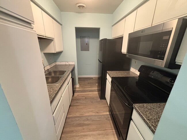 Photo - 110 Heywood Rd