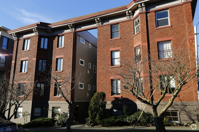 Primary Photo - Comstock Rental