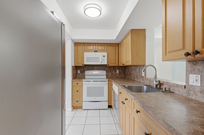 14 Willowbrook Ln Unit 101