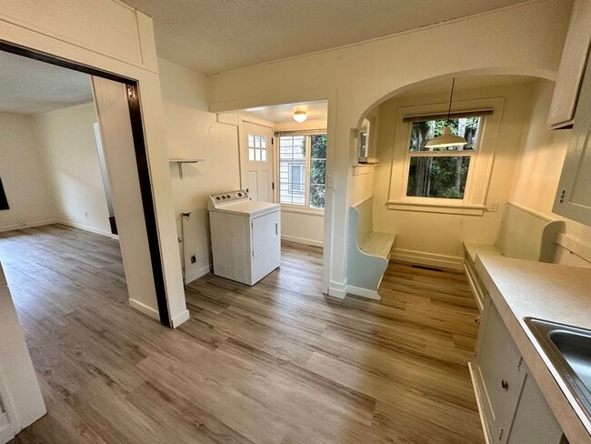 Photo - MOVE IN SPECIAL---HALF OFF FULL MONTHS REN...