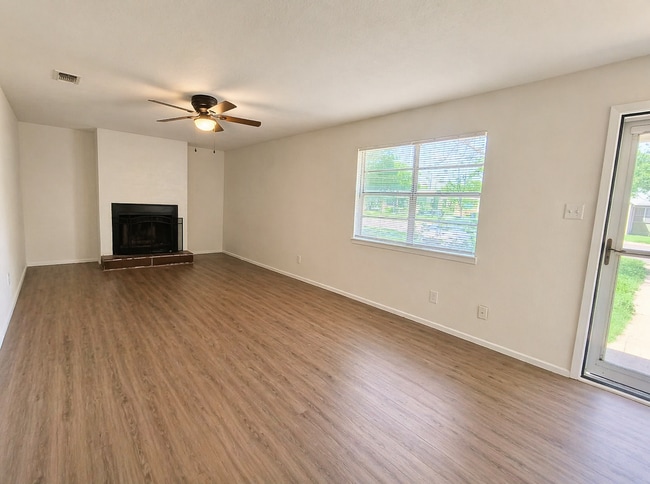 Photo - Charming Newly Remodeled 3 bedroom, 2 bath home COMING SOON!