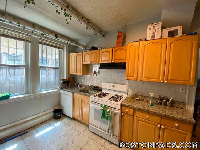 Photo - 238 S Huntington Ave Unit 2